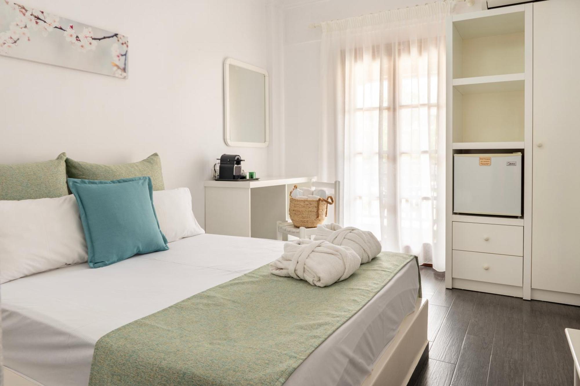 Hotel Theopisti Ouranoupoli Exterior photo