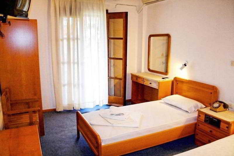Hotel Theopisti Ouranoupoli Exterior photo